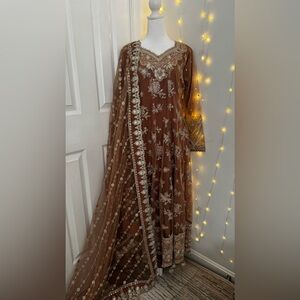 EID SALE ACCEPTING ALL REASONABLE OFFERS 
❗️ Indian/Pakistani dress